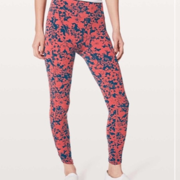 Lululemon Final Lap Crop *23 sz 6 Floral Efflorescent Dark Canyon Onyx Blue - Picture 3 of 12